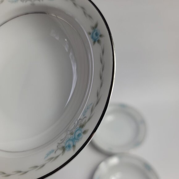 FOUR Style House Corsage Fruit Bowls Blue Roses with Gray Vines 5 1/2 Inch - Picture 15 of 16